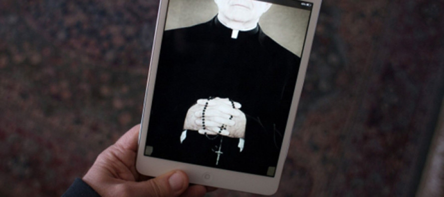 Padre-do-Texas-vai-passar-a-ouvir-confissoes-pelo-Snapchat-890x395_c