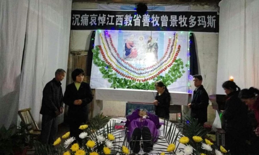 Bispo Zeng Jing Mu em câmara ardente. Foto: AsiaNews